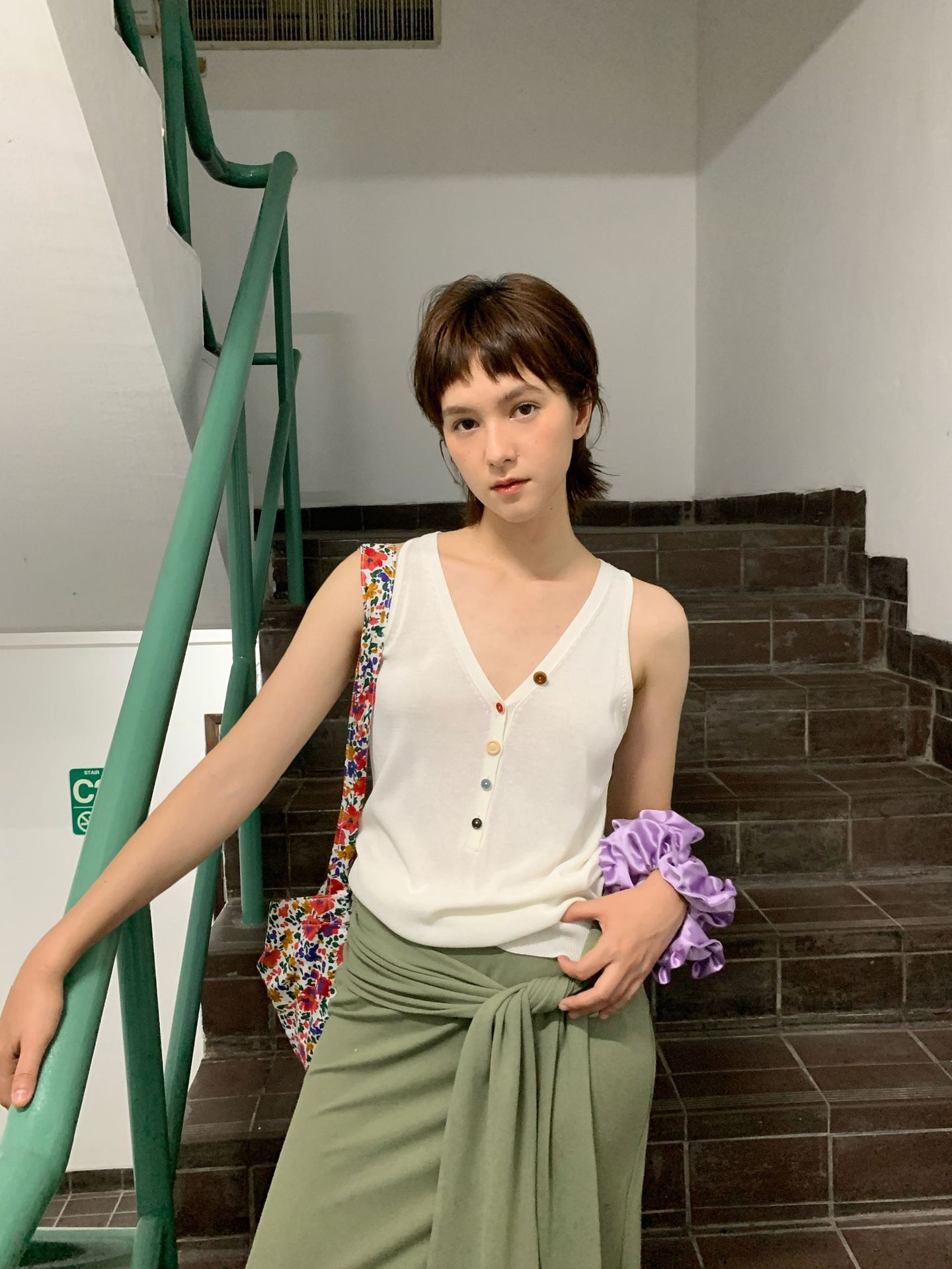 ベスト 優美な装いノースリーブニットベスト