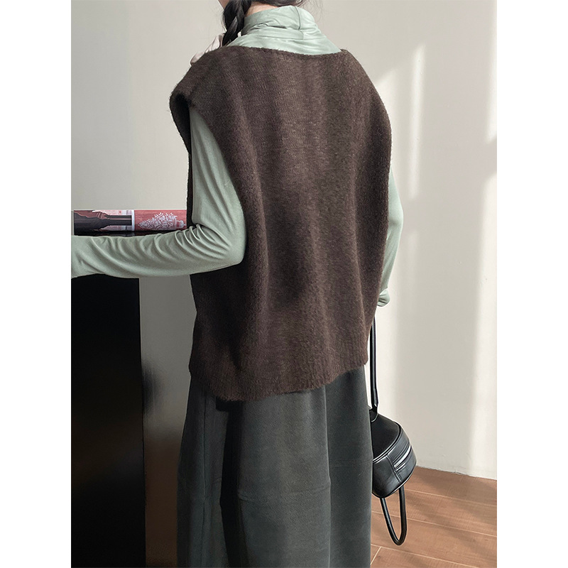 ベスト 柔らかフロントボタンニットベスト