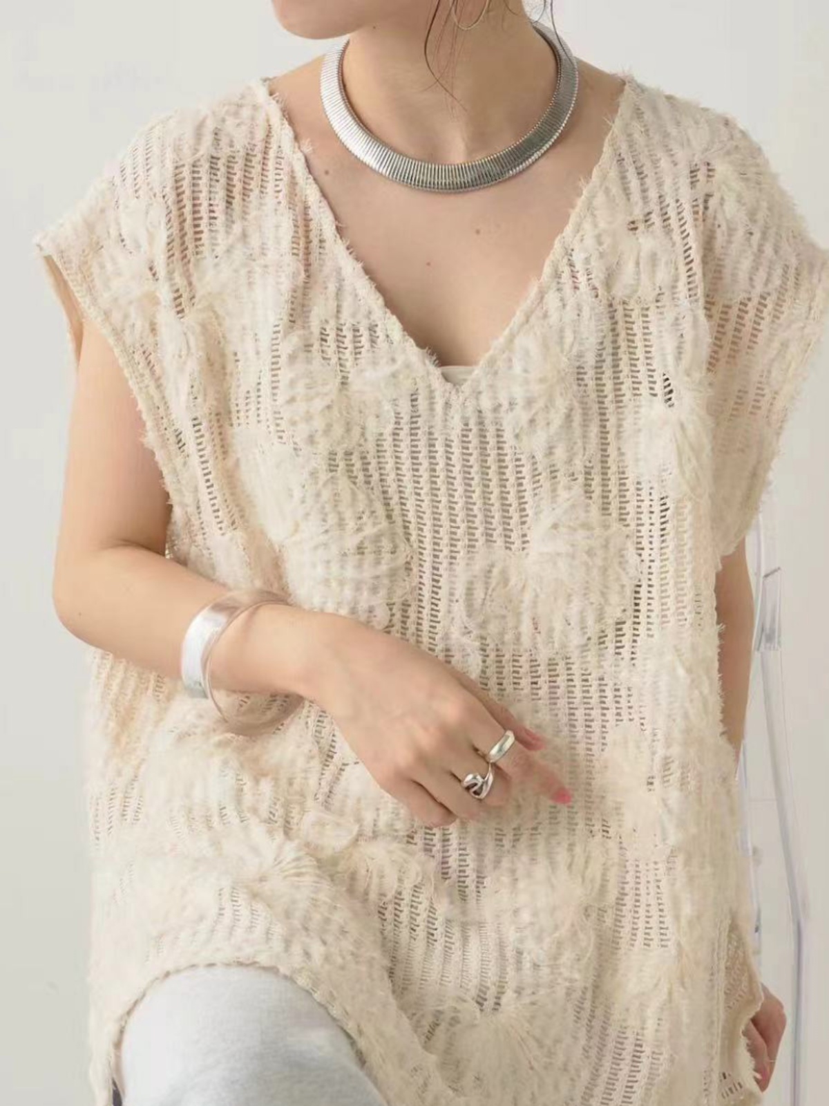 ベスト 透かし編み花柄ニットベスト