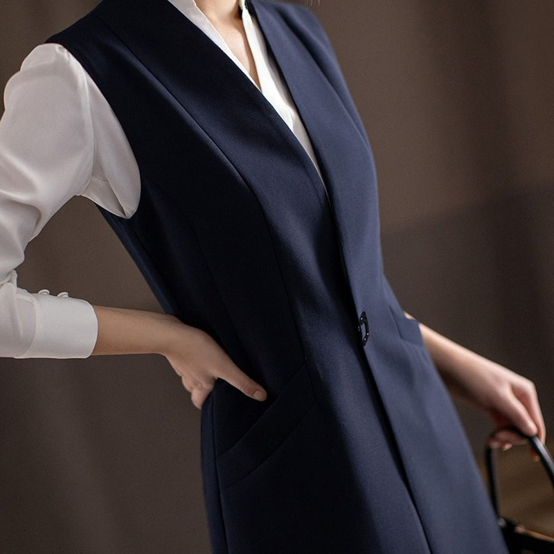ベスト 洗練ロングジレ 上質スーツ風