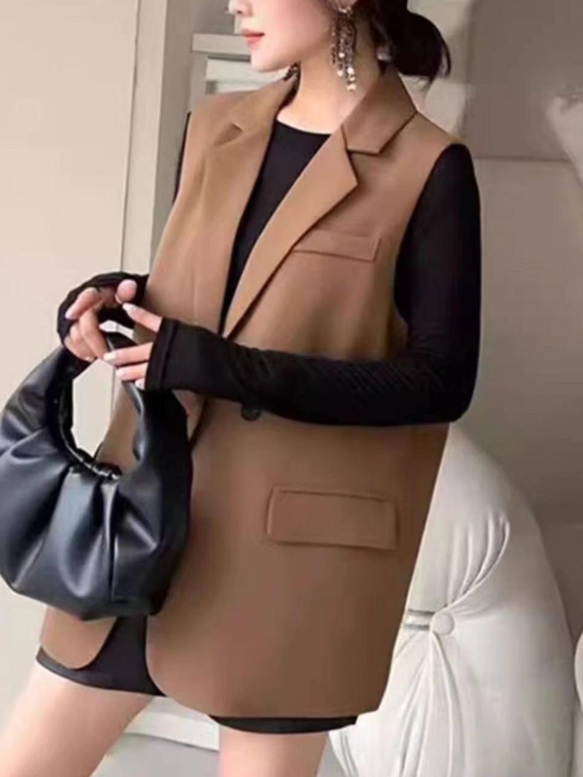ベスト バックスタイルが美しい洗練ジレ