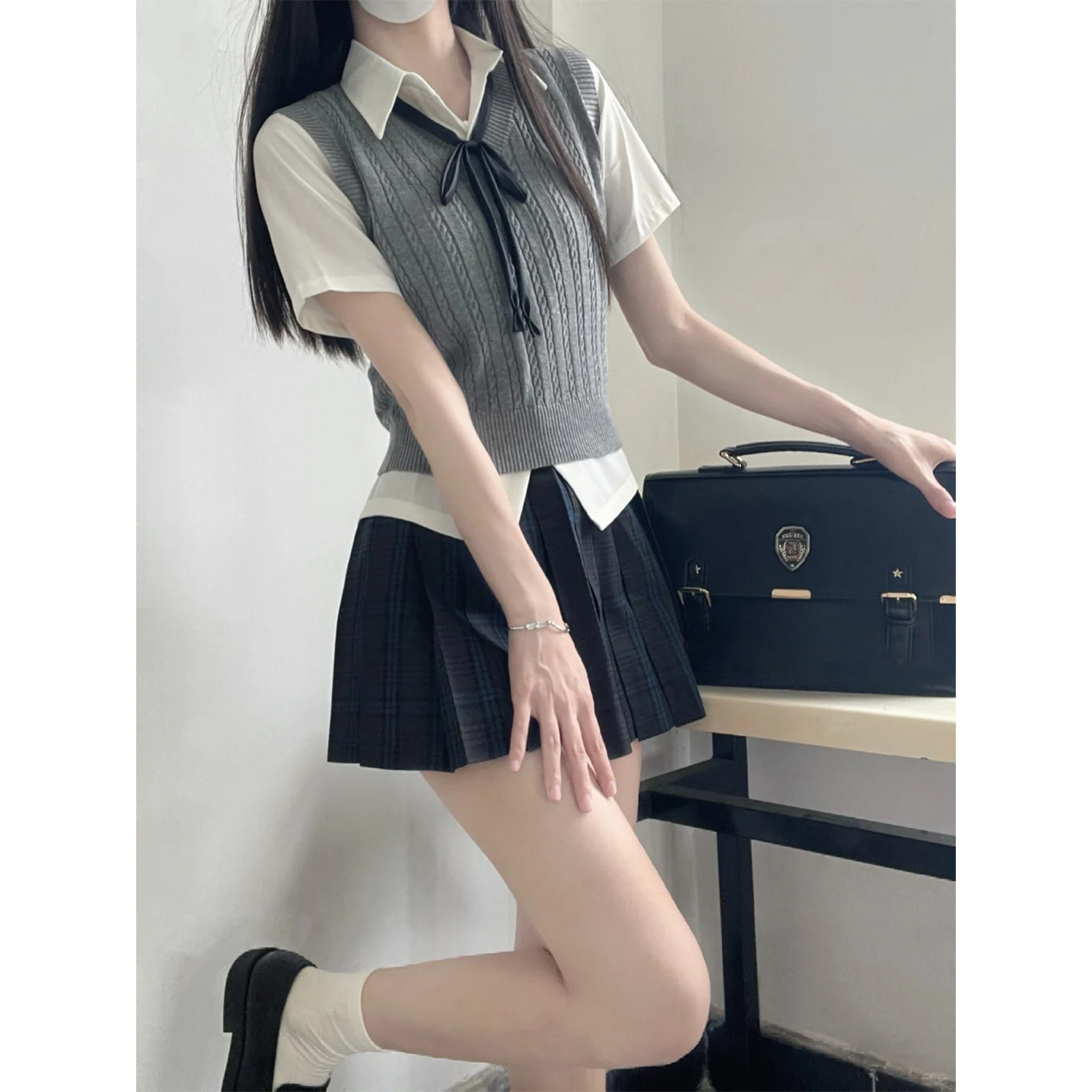 ベスト 学生風ケーブル編みリボンベスト