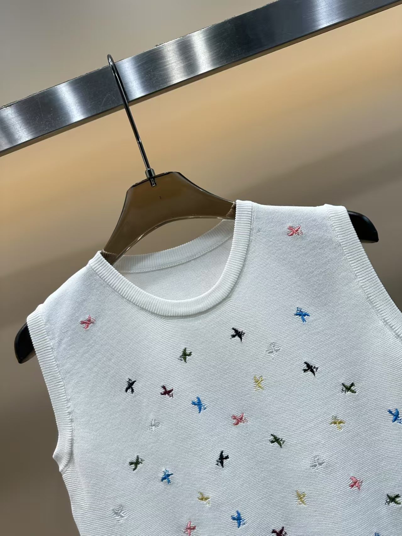 ベスト 小鳥刺繍ニットベスト