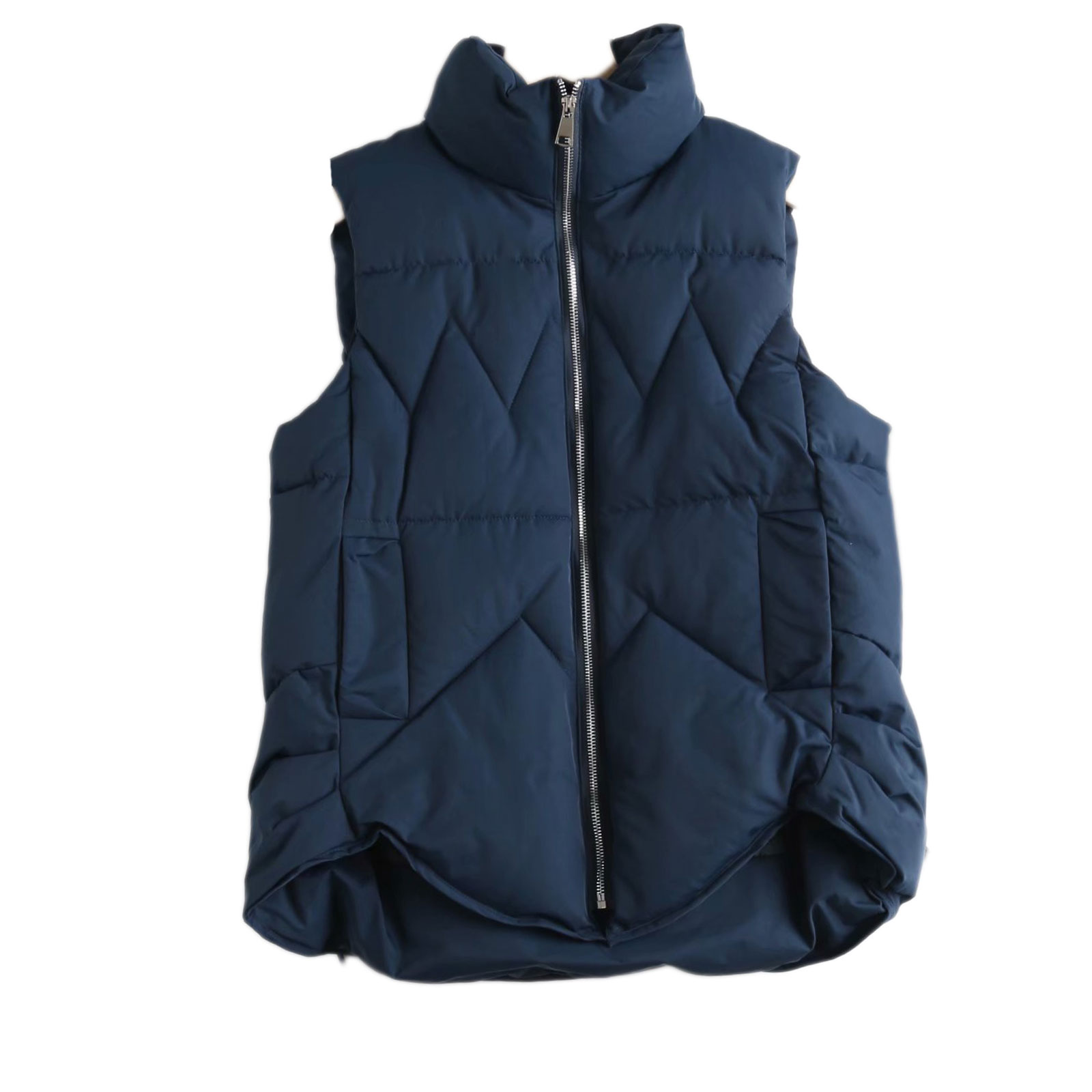 ベスト 立体キルティング中綿入りスタンドカラーベスト