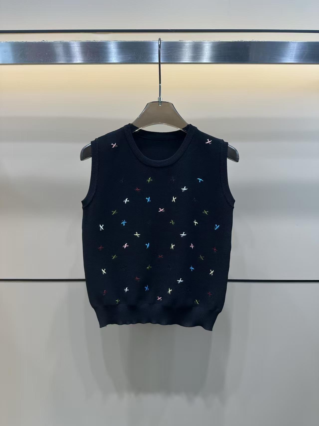 ベスト 小鳥刺繍ニットベスト