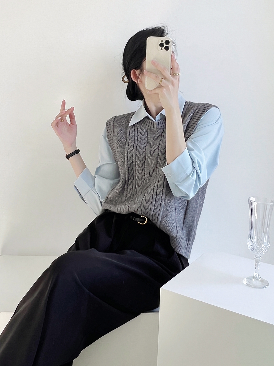 模様編みニットベスト