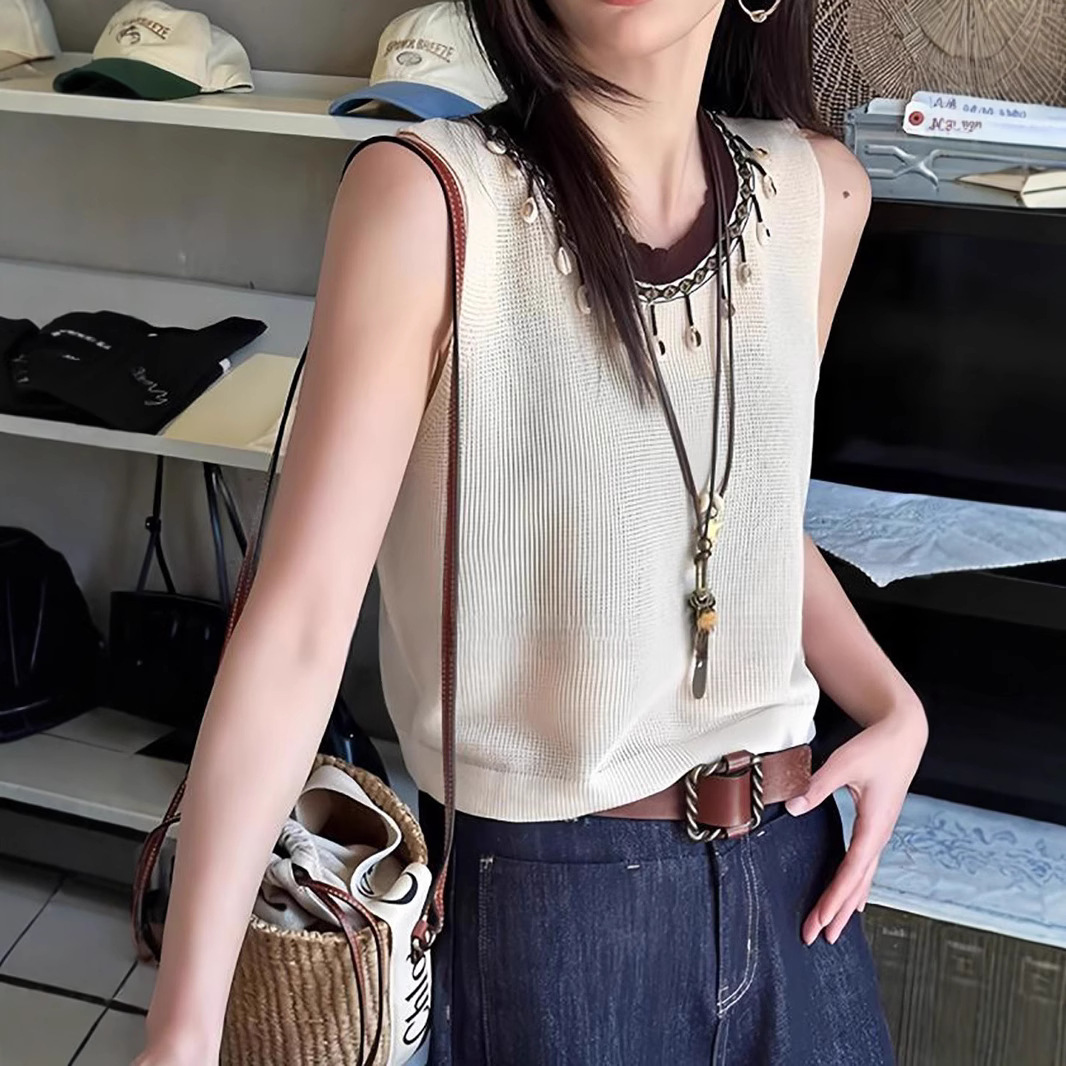 ベスト 装飾貝殻付き優美ニットベスト