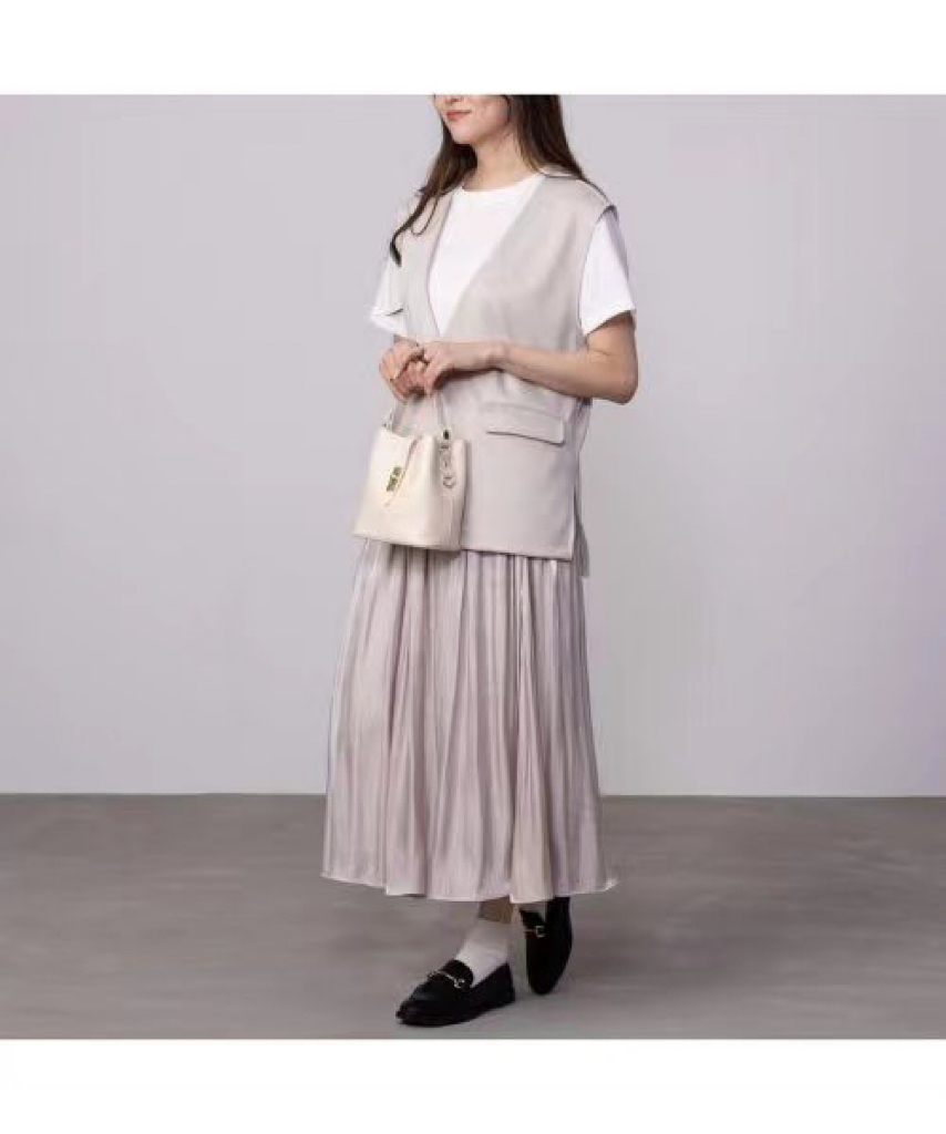 ベスト シンプル深Vネックポケットベスト