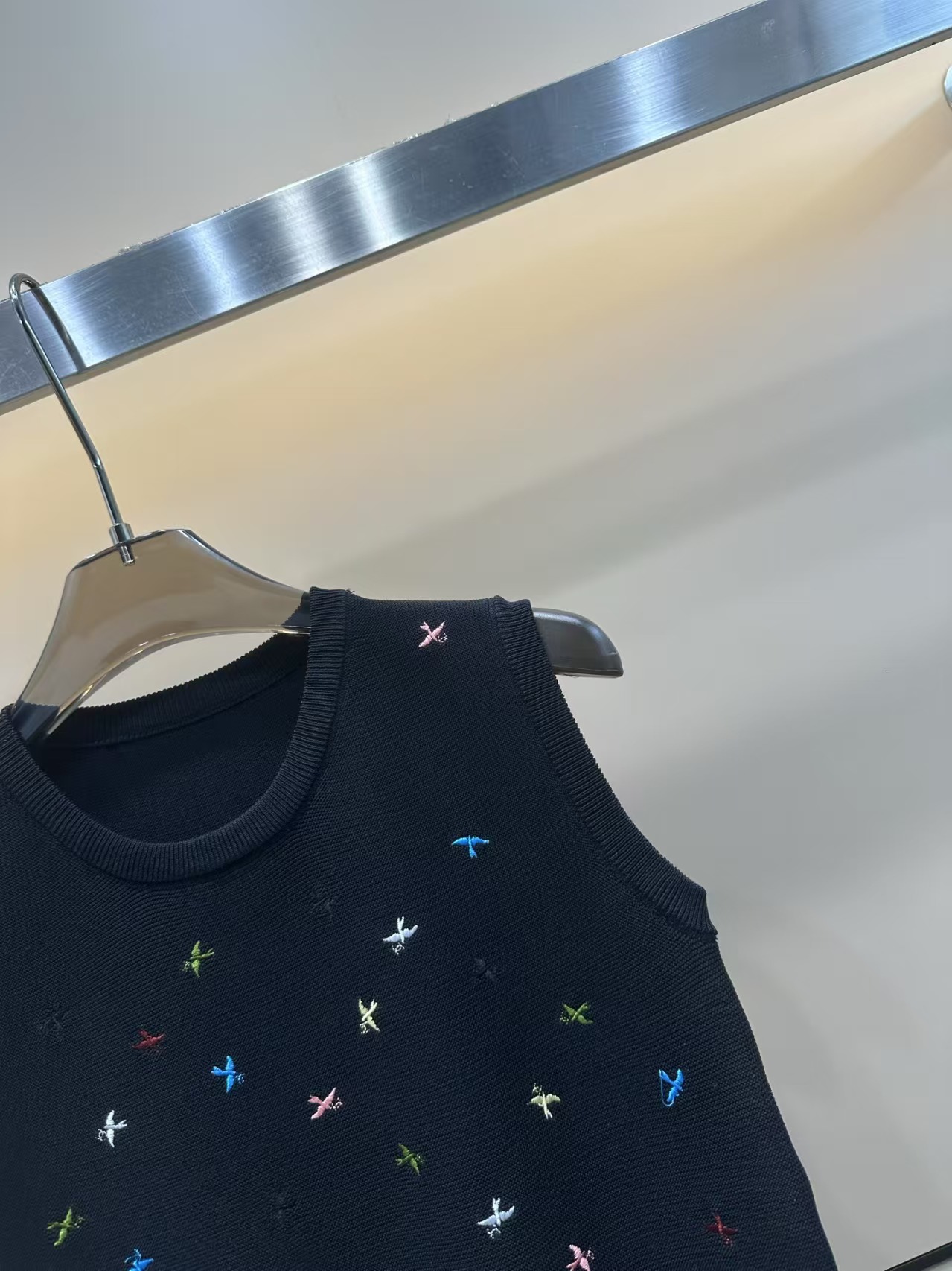 ベスト 小鳥刺繍ニットベスト