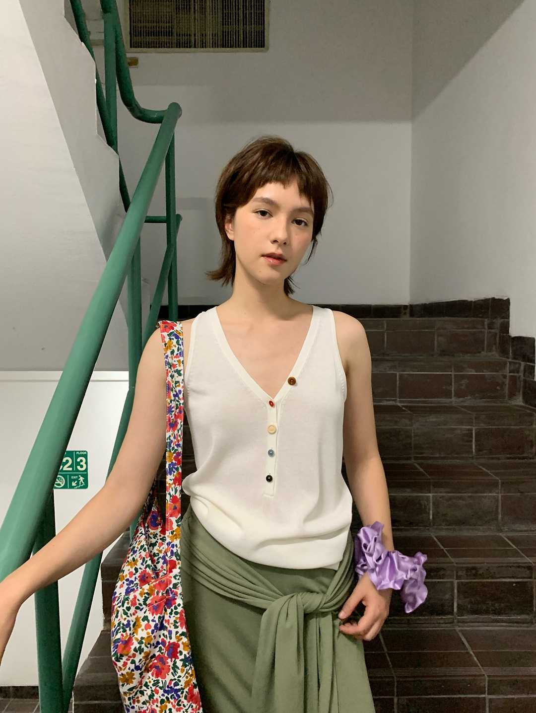 ベスト 優美な装いノースリーブニットベスト