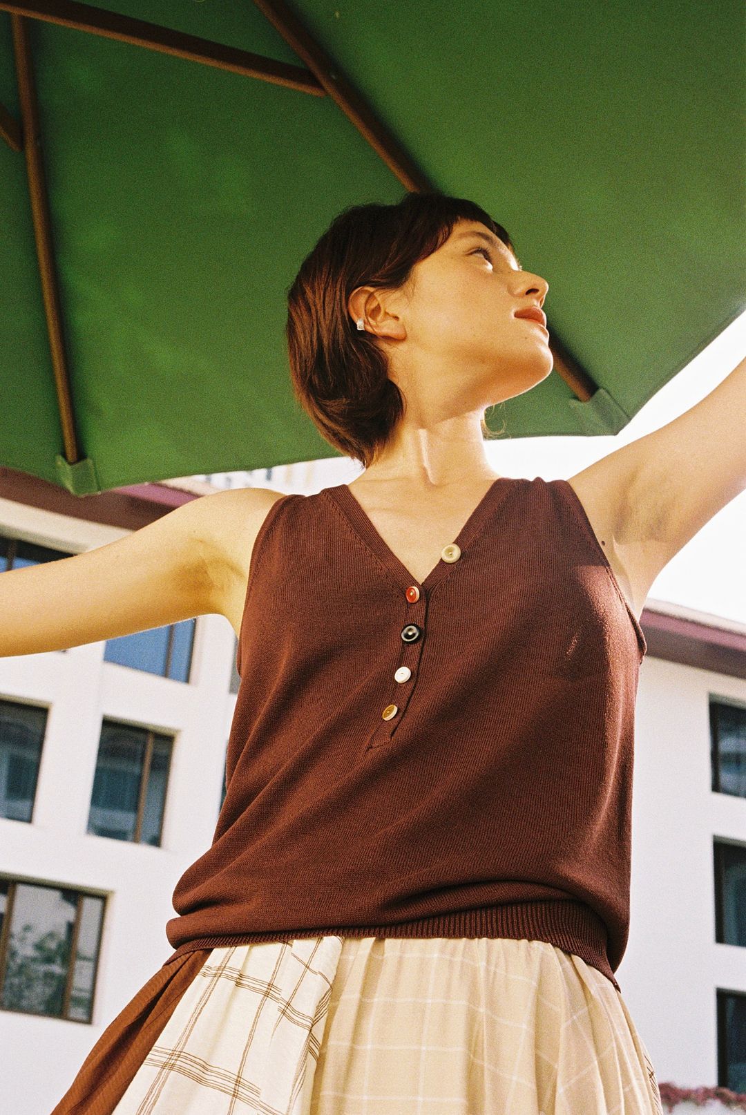 ベスト 優美な装いノースリーブニットベスト