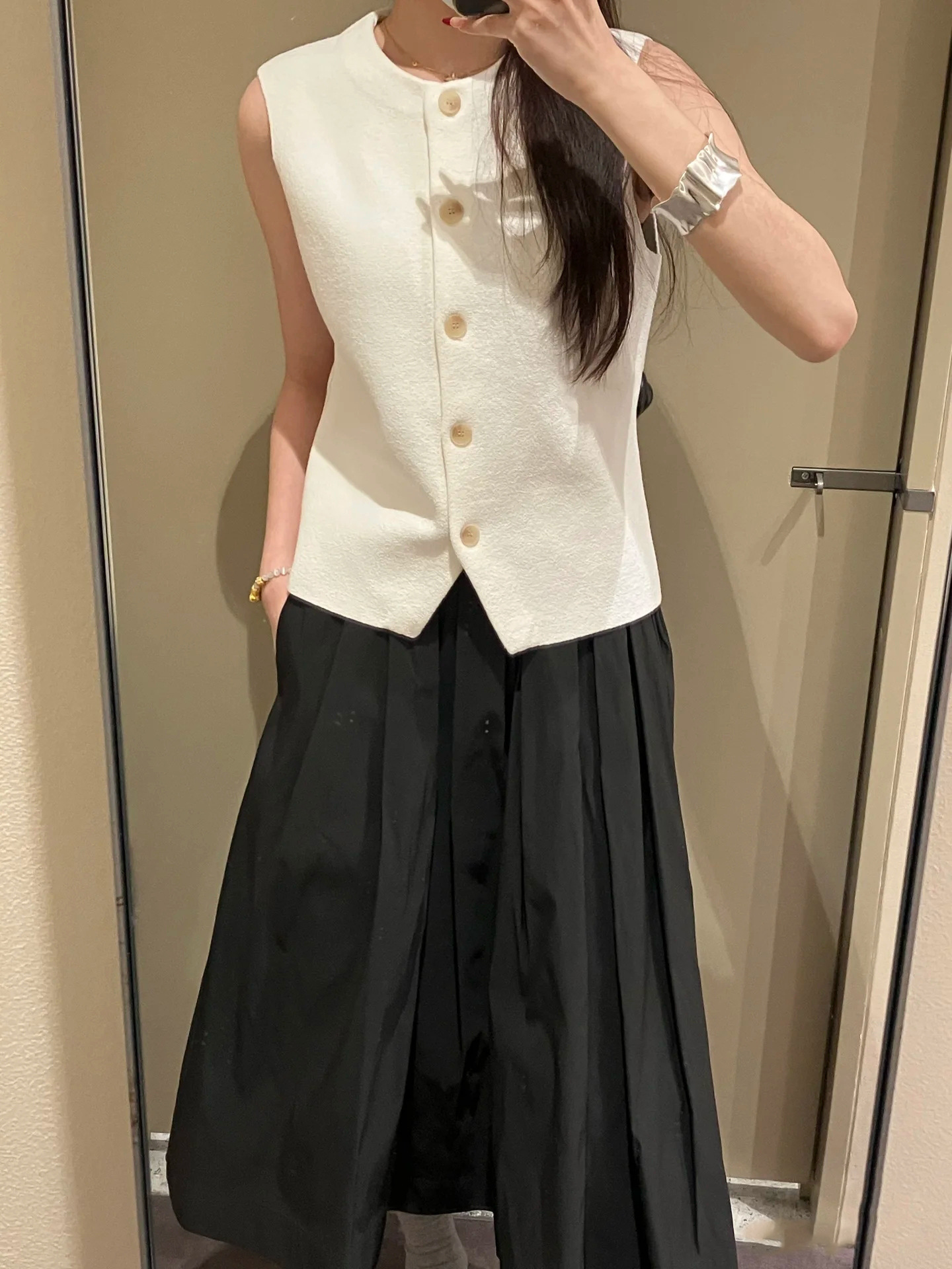 ベスト 上質感ノースリーブベスト