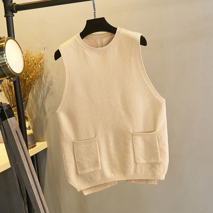 ニットベスト シンプル美シルエット　ポケット付きベスト