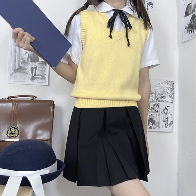 ニットベスト やわらか仕立ての　かわいいスクールニットベスト