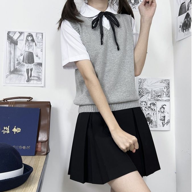 ニットベスト やわらか仕立ての　かわいいスクールニットベスト