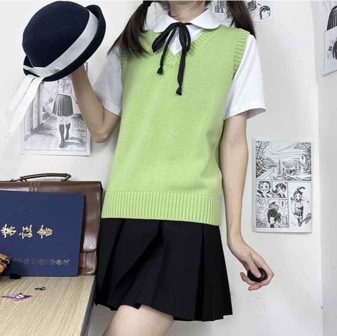 ニットベスト やわらか仕立ての　かわいいスクールニットベスト