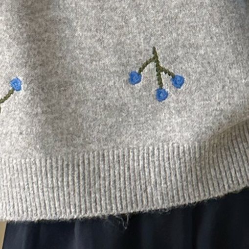 ニットベスト 小花刺繍 ふんわりニットベスト