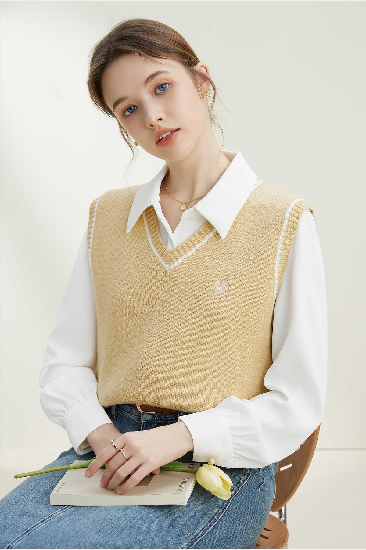 ニットベスト上品ワンポイント学院風ニットベスト