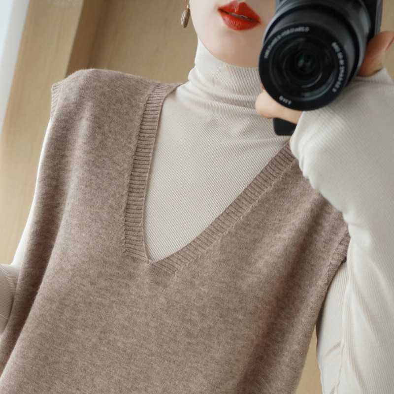 ニットベスト 柔らか質感のシンプル重ね着ベスト