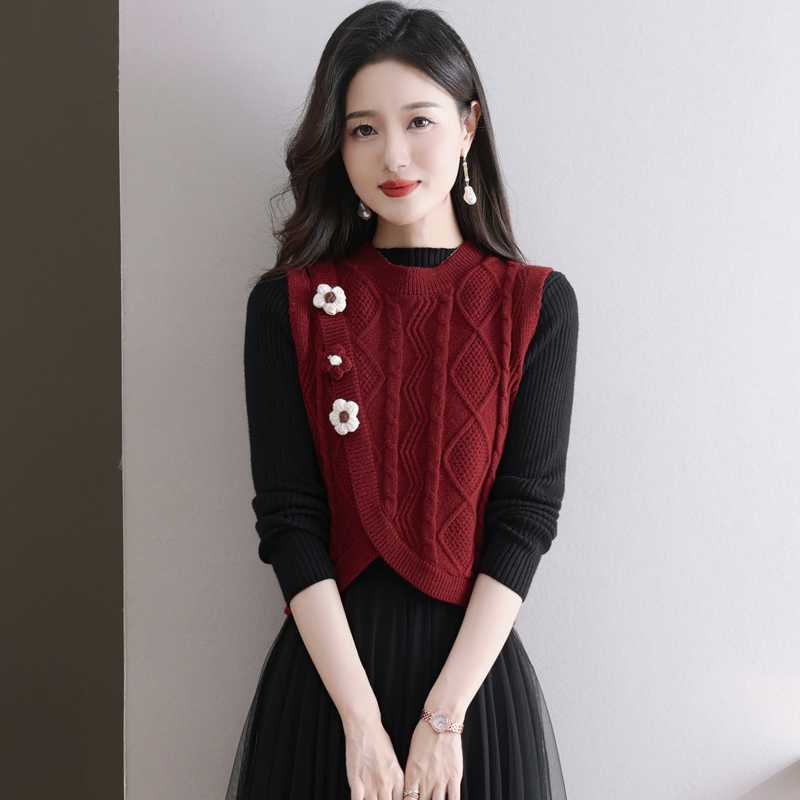 ニットベスト 花飾り付き模様編みニットベスト