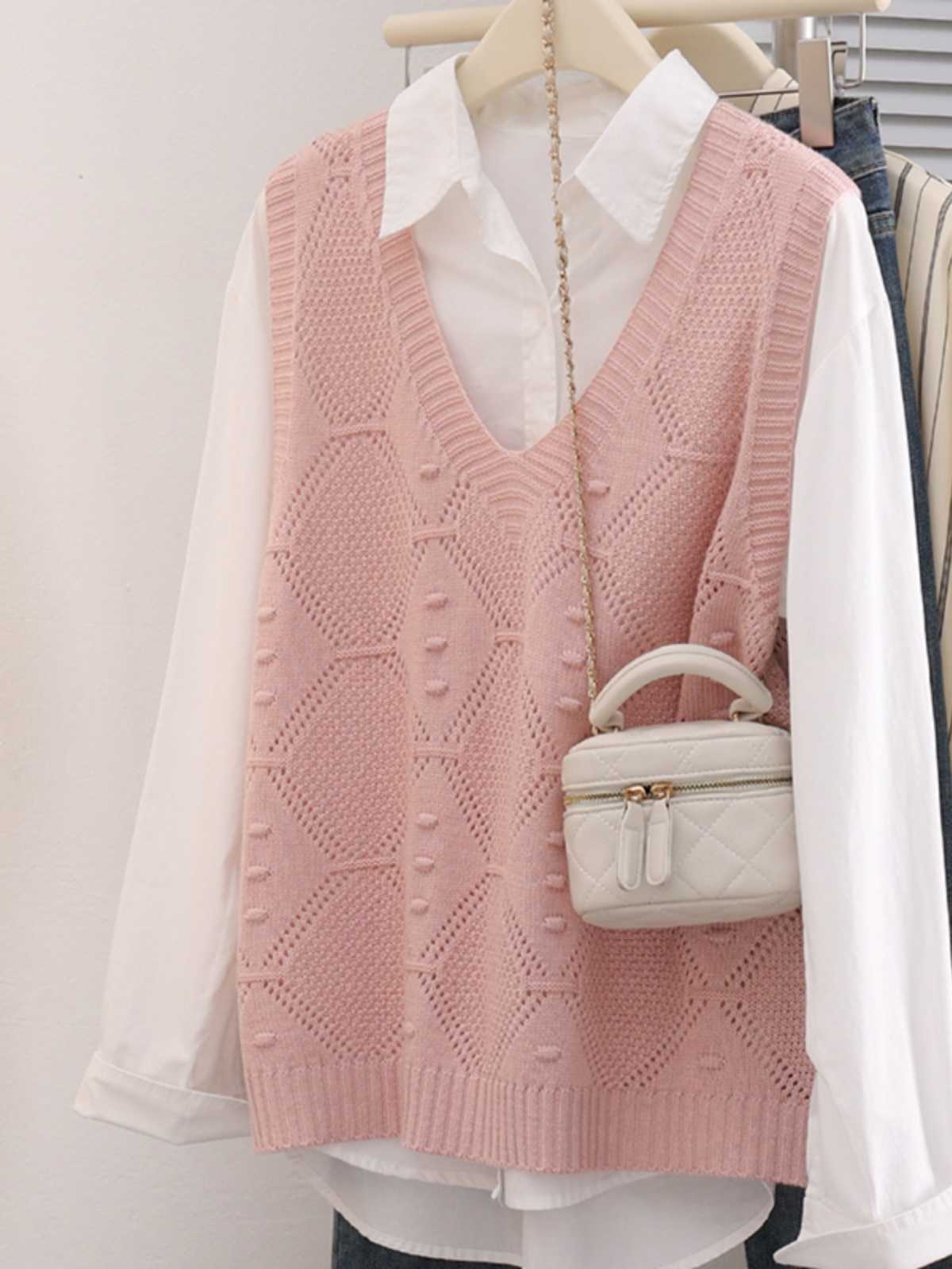 ニットベスト ポンポン付きハート柄ニットベスト