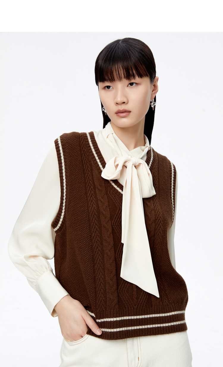 ニットベスト 縄編み模様のレトロベスト