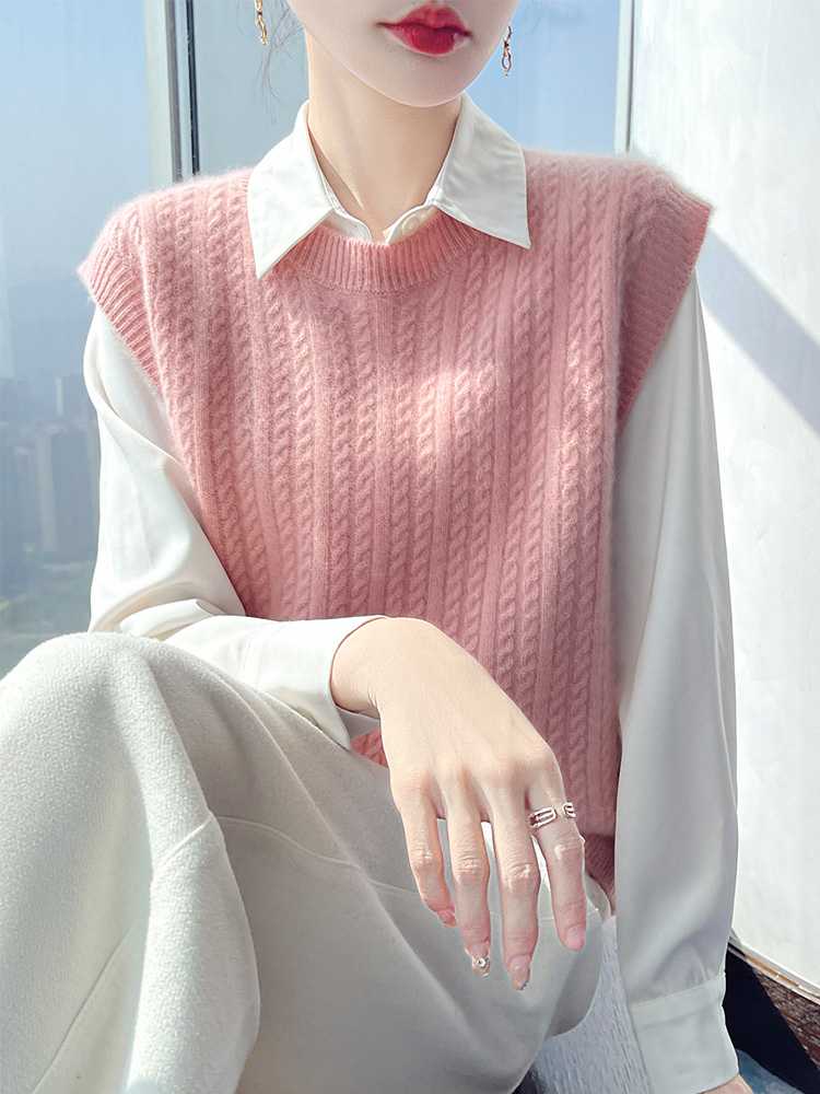 ニットベスト ケーブル編み柄ノースリーブベスト