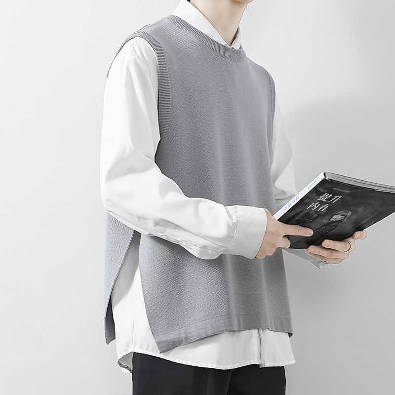 ニットベスト サイドスリット入り洗練ベスト