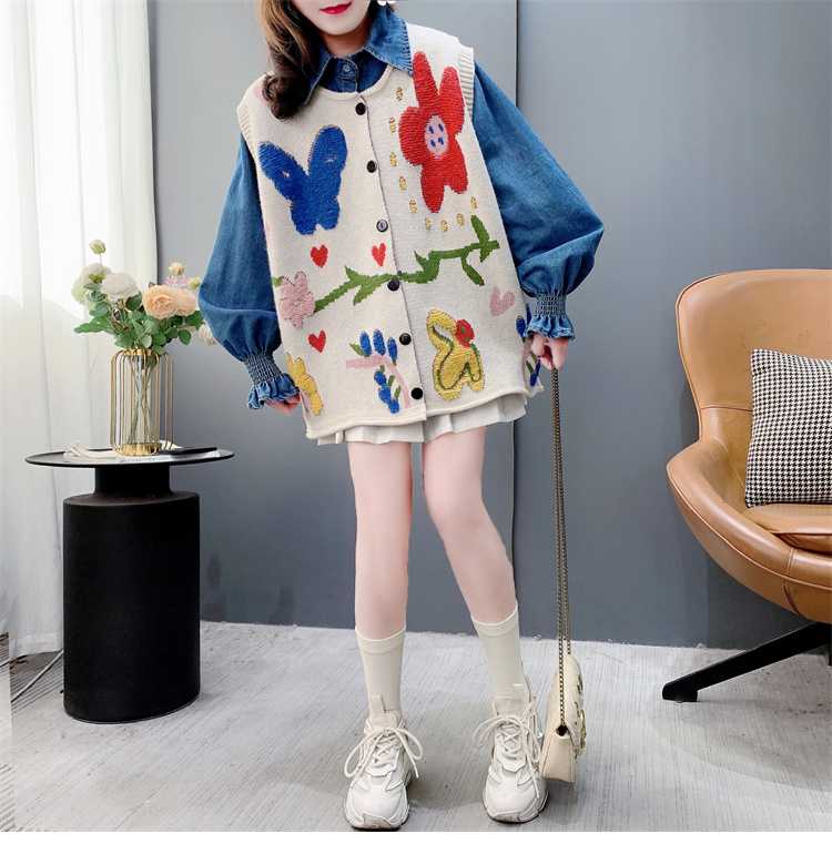 ニットベスト お花と蝶々の優しい物語ベスト