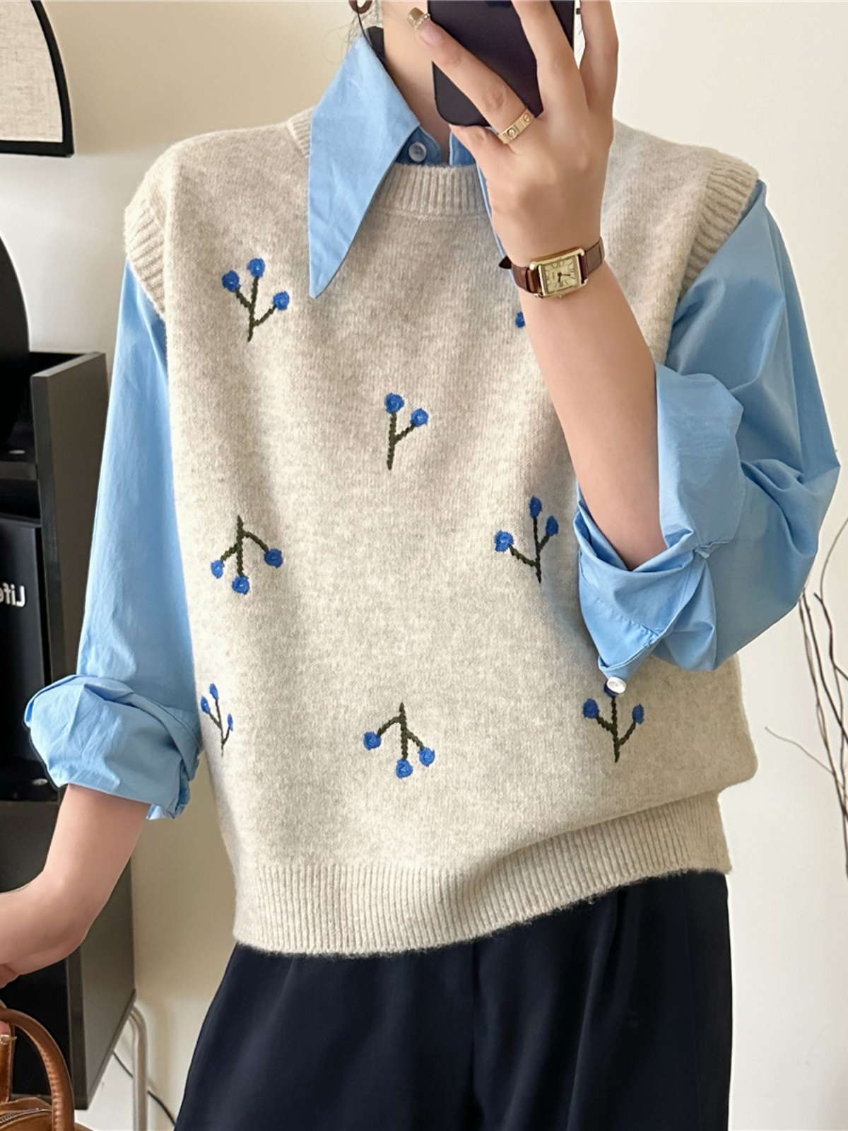 ニットベスト 小花刺繍 ふんわりニットベスト