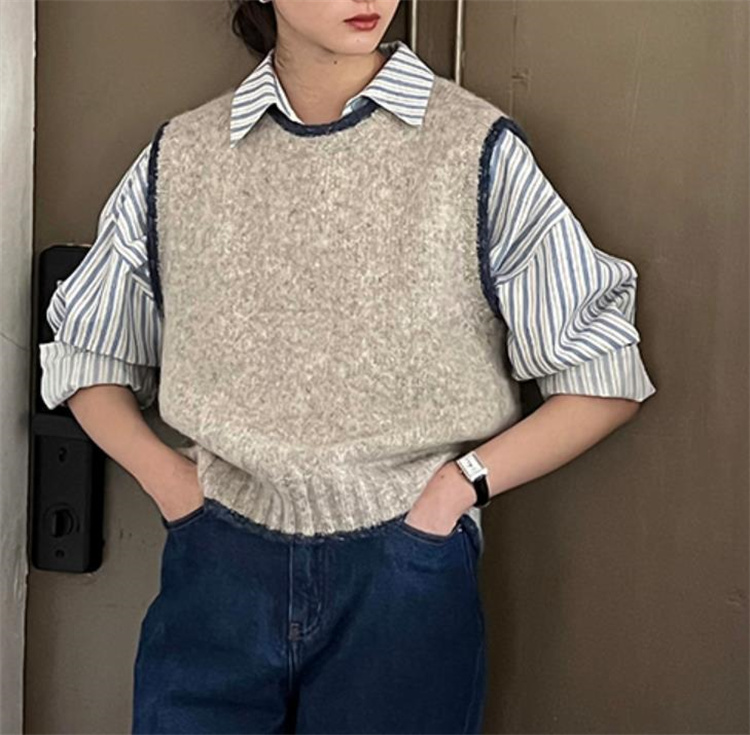 ニットベスト ベージュ系ニット袖なしベスト上品着回し抜群