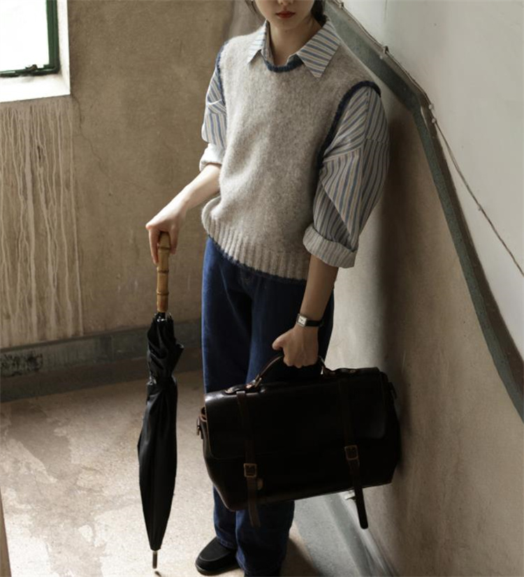 ニットベスト ベージュ系ニット袖なしベスト上品着回し抜群