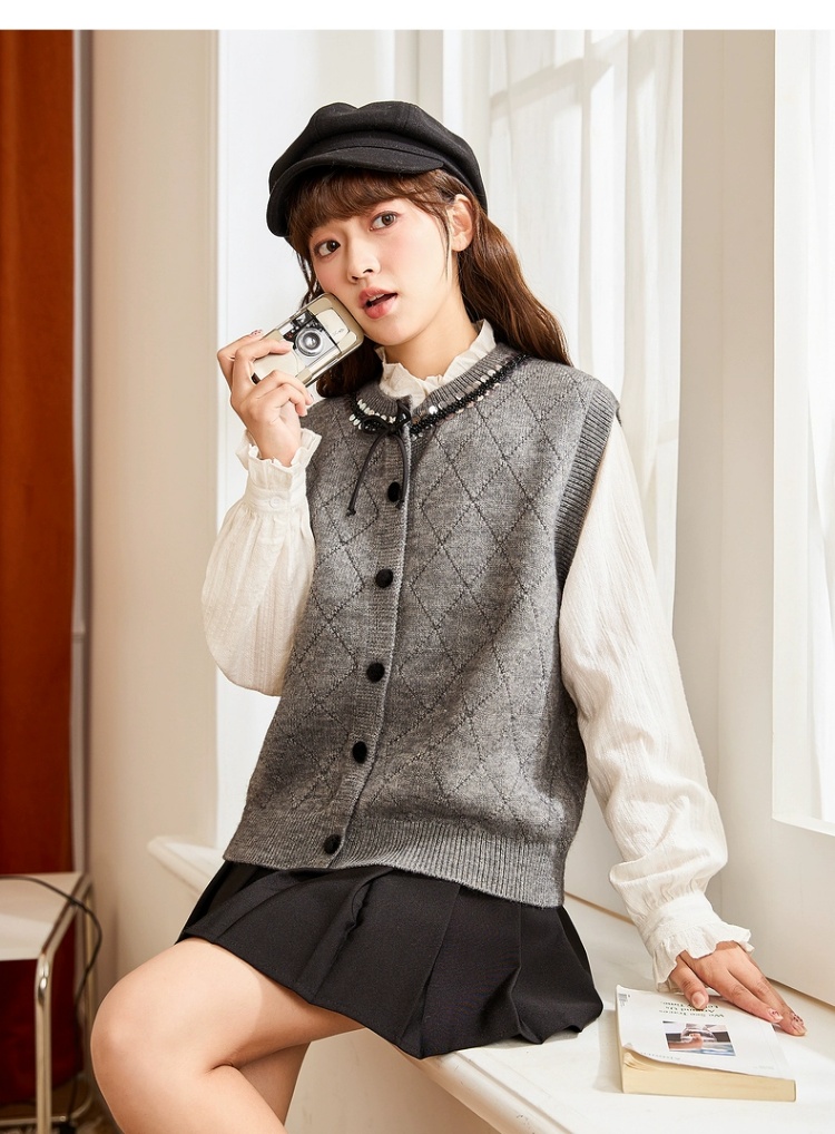 ニットベスト 菱形模様の優しい風合いベスト