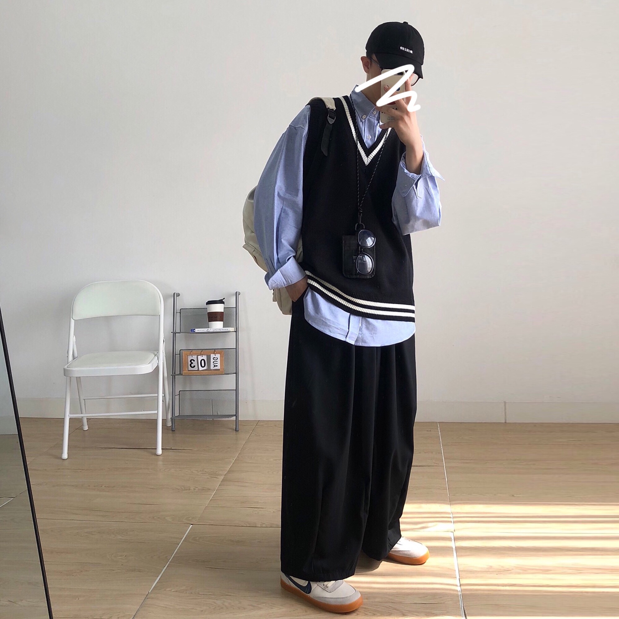 ニットベスト 学院風襟元ライン入りニットベスト