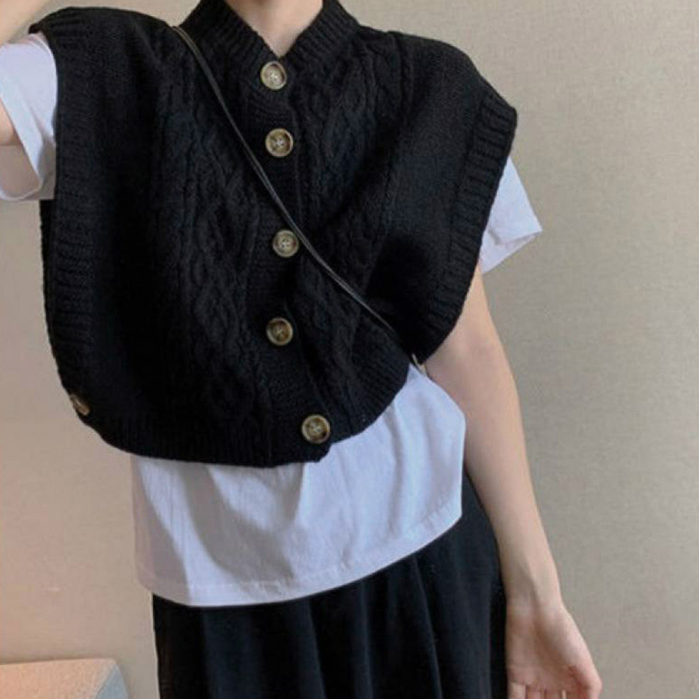 白ケーブル編みニットベスト 前開き秋冬