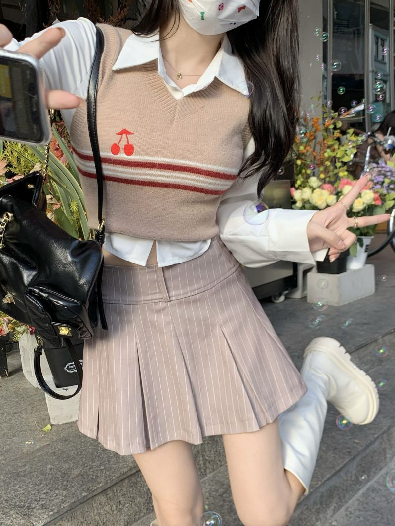 ブラウン さくらんぼ刺繍 ボーダー柄 可愛い ショート丈 ニットベスト