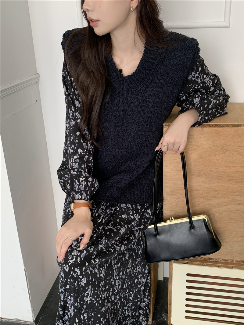 ニットベスト 黒色学院風深首無袖編織背心