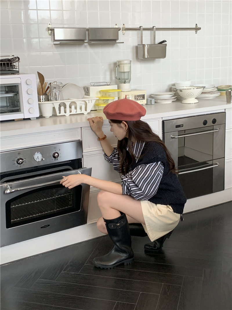 ニットベスト 黒色学院風深首無袖編織背心