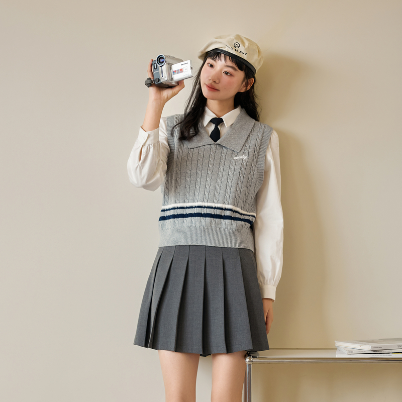 ニットベスト 縄編み学院風ベスト