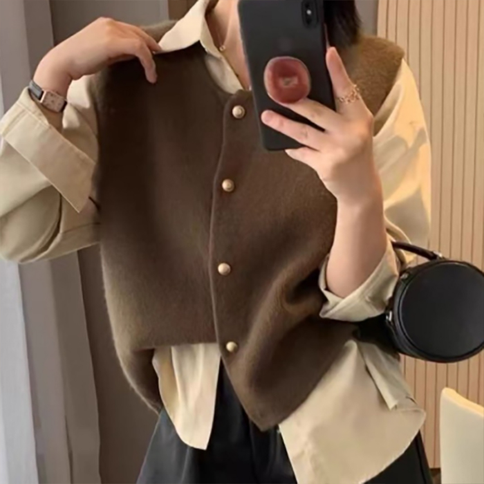 グレー ニットベスト ボタン付き ゆったり 体型カバー 秋冬新作