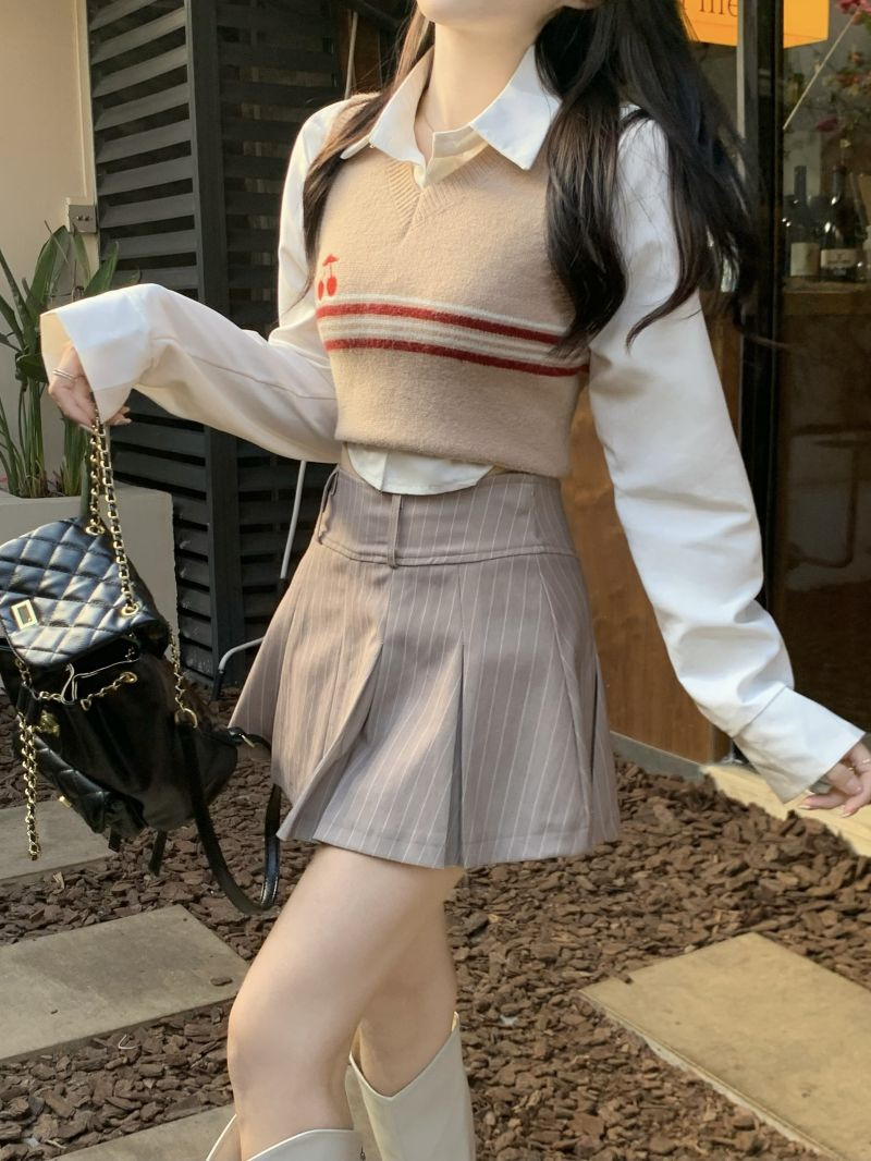 ブラウン さくらんぼ刺繍 ボーダー柄 可愛い ショート丈 ニットベスト