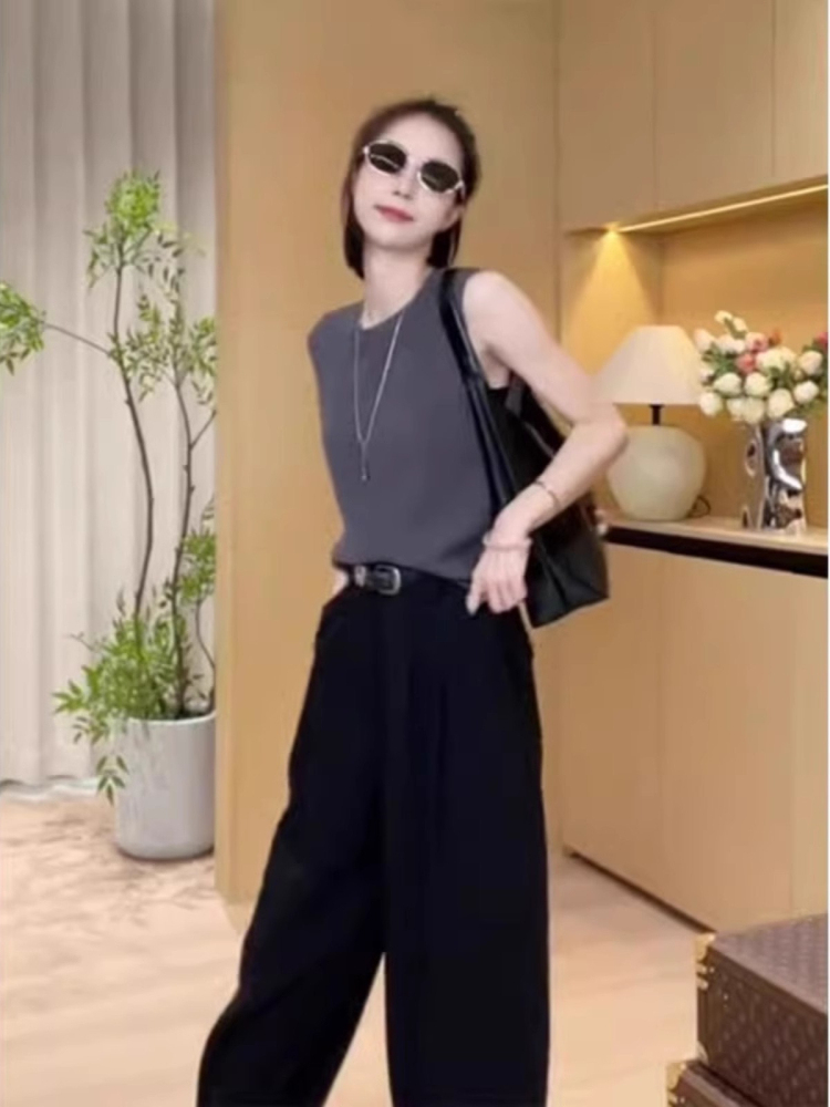 ニットベスト 洗練シルエットノースリーブサマーニットベスト