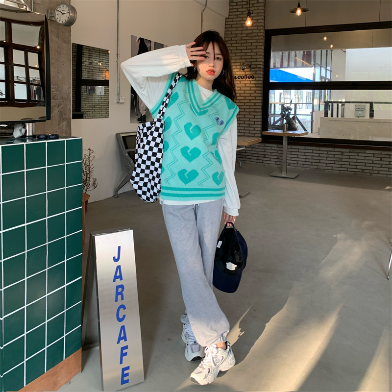 ピンクハート柄ブイネックニットベスト白シャツ付きセット