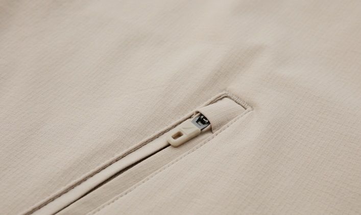 ベスト メンズ ナイロン スタンドカラー ミニマル ベスト
