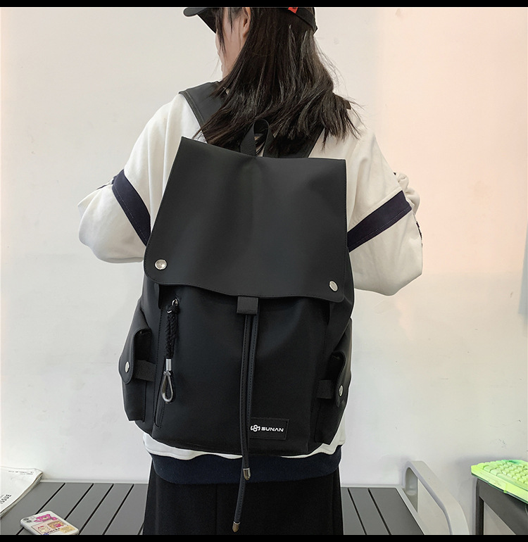 撥水大容量リュック男女兼用軽量多ポケット通学旅行鞄