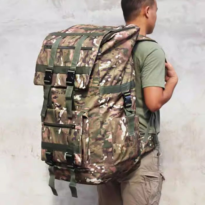 大容量リュック 冒険者のたくましい行軍リュック