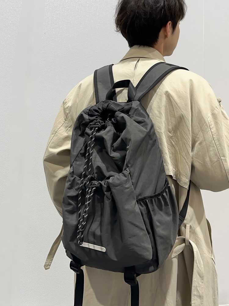 大容量リュック 巾着式多機能学生リュック