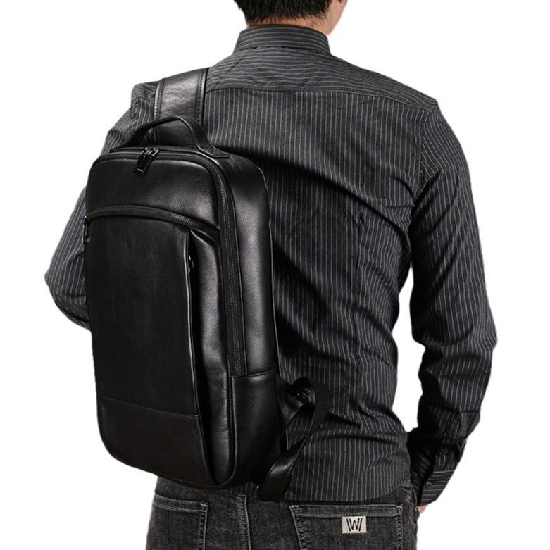 本革仕様多機能収納型ビジネス用大容量リュック 