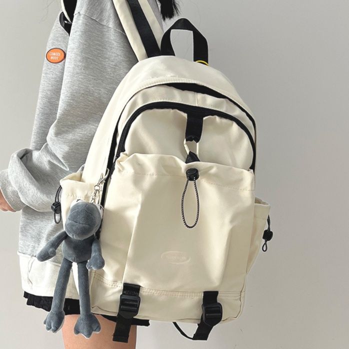 多機能ポケット付き軽量スポーツ大容量リュック 