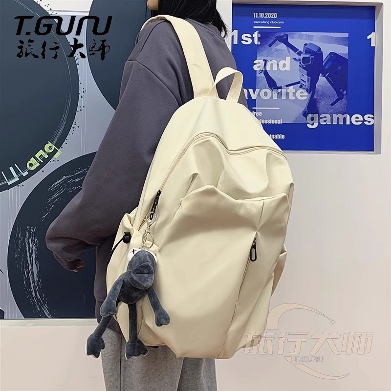 大容量リュック シンプル機能的大容量リュック